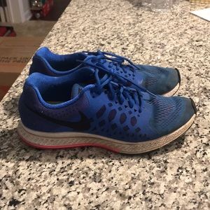 Nike Zoom Blue and Pink Running Shoes/Sneakers